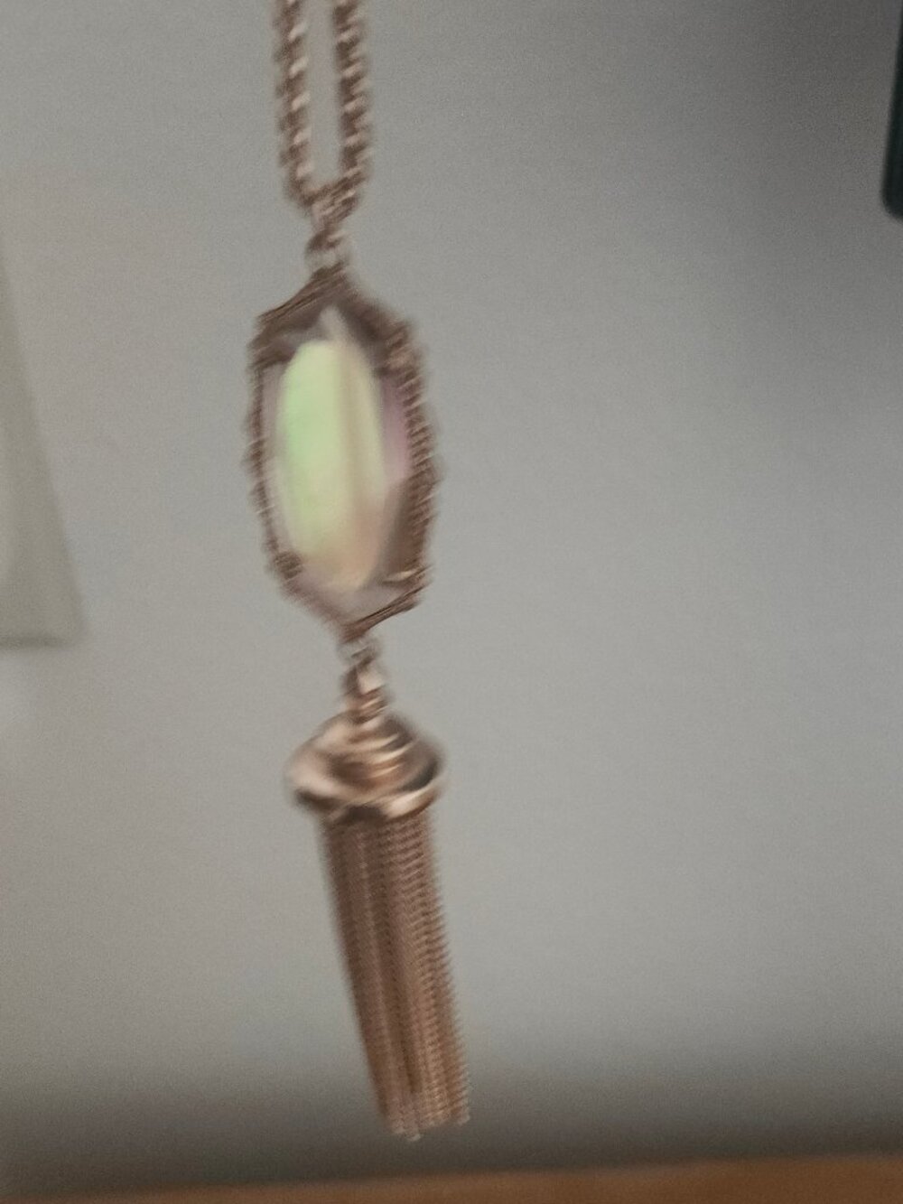 Kendra Scott Pink Peach Iridescent Tassel Rose Gold Pendant Necklace